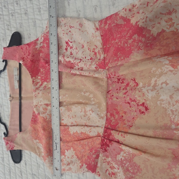 Beautiful pink/creme/peach Loft dress in excellent condition! - Picture 14 of 15